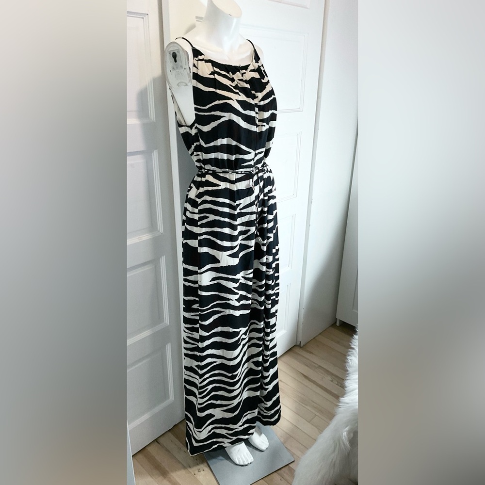 H&M DRESS - Picture 6 of 11